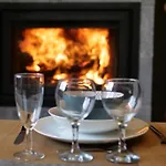 5 Bedroom Pet Friendly In *