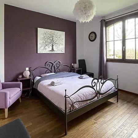 5 Bedroom Beautiful In Hébergement de vacances