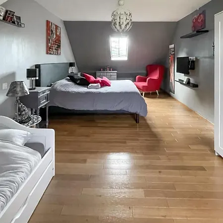5 Bedroom Beautiful In Hébergement de vacances