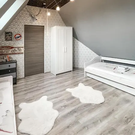 5 Bedroom Awesome In
